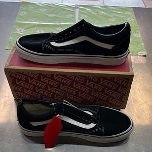 Vans Kids Black and White Low-Top Skate Sneakers